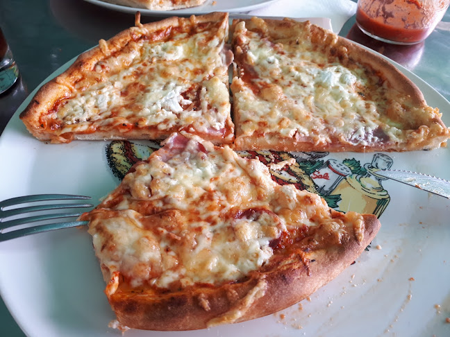 Comentarii opinii despre Hotel Pellikán Gösser Söröző,Pizzéria