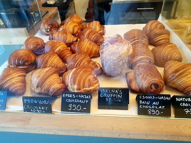 Gödöllő, Szabadság tér 8, 2100