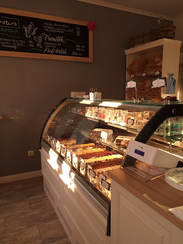 Lovas Cukrászda - Budapest