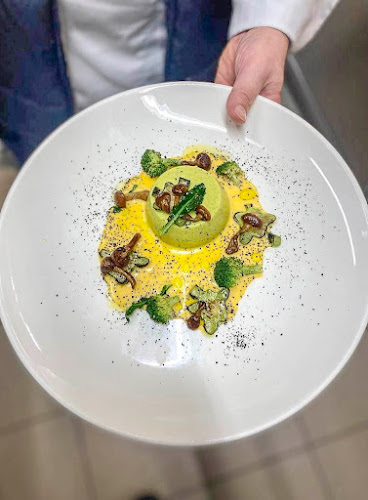 Opinii despre Trattoria Pomo D'Oro în Budapest - Vendéglátás