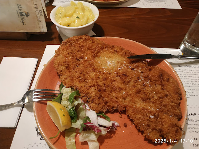 VakVarjú Étterem Pest