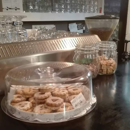 Comentarii opinii despre Csacska Macska Csecse-becse