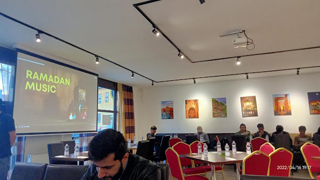 Noon Baghi Cafe & Restaurant - Vendéglátás