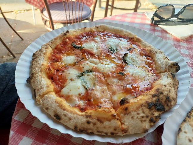 Opinii despre Rozi's Kitchen Vegetáriánus és vegán pizzéria în Eger - Vendéglátás