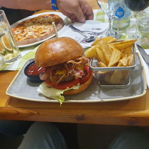 Comentarii opinii despre Fiáker Vendéglő