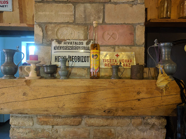 Comentarii opinii despre 401-es Romkocsma és Kemence Kert