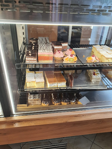 Rina Pékség - Vendéglátás