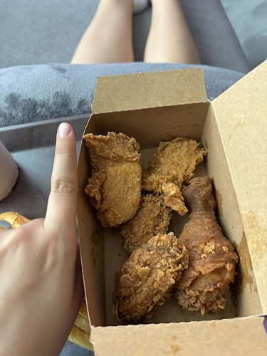 KFC Kecskemét Malom Központ - Kecskemét