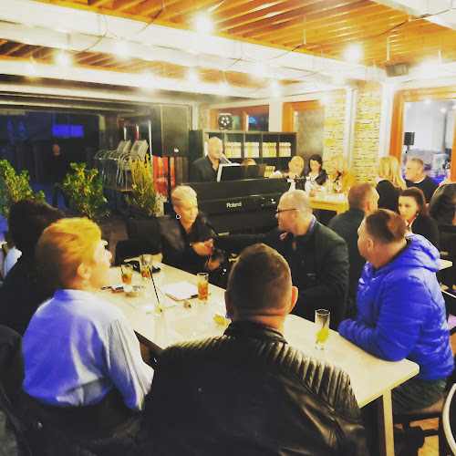 Opinii despre INNI JÓ Drinkbár în Balatonfüred - Vendéglátás