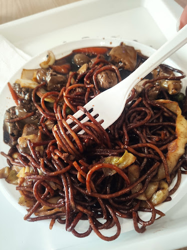 Opinii despre Kínai Thai büfé Savaria Pláza în Szombathely - Vendéglátás