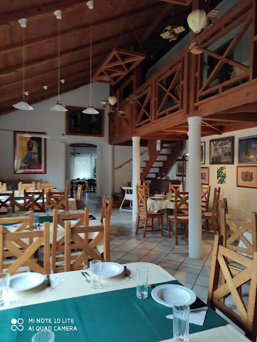 V. András Étterem és Kávèház - Vendéglátás