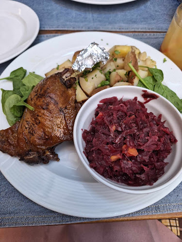 Comentarii opinii despre Komédiás Étterem