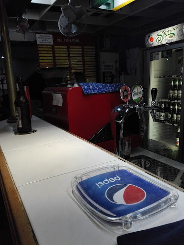 Opinii despre Black Eight biliárd terem és söröző în Kiskunhalas - Vendéglátás
