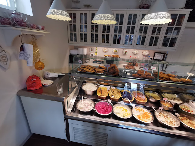 Erika salátázója - Budaörs