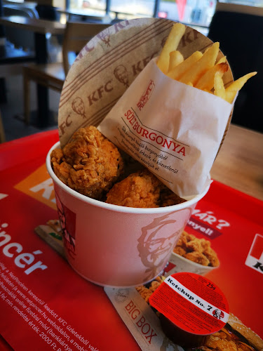 KFC Siófok M7 DT - Vendéglátás