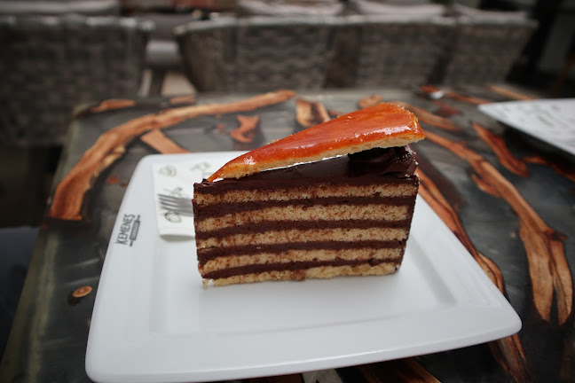 Kemenes Cukrászda és Bisztró Vámház krt.