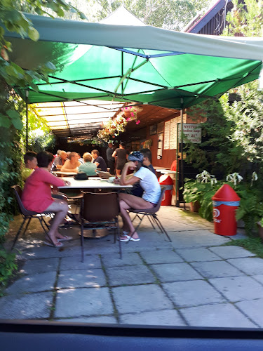 Halas Karcsi Büféje ( Best fish place at Balaton)