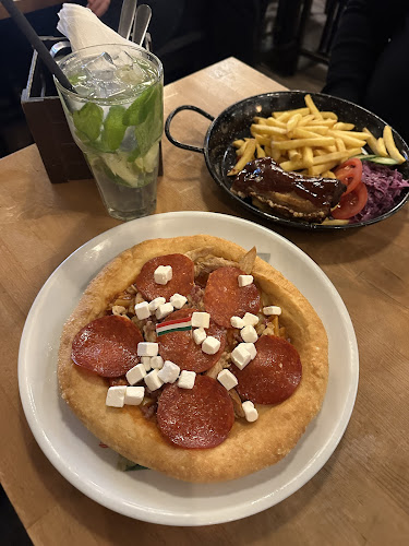 Budapest, Dob u. 2, 1072