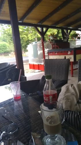 Bogica Fagyizó - Vendéglátás