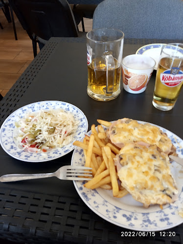 B Bisztró Kávézó és Gyorsétterem - Jászapáti