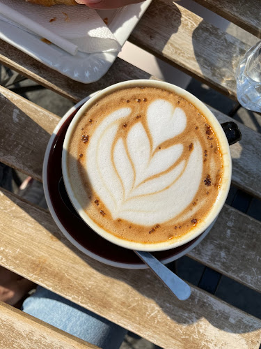 Vinikli - local drinks & stuff - Budapest