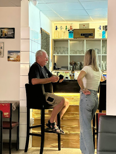 Opinii despre Retro Presszó în Zengővárkony - Vendéglátás