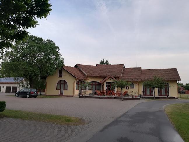 Borostyán Étterem Forráskút - Forráskút