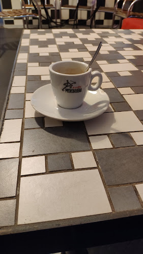 Opinii despre Amnézia Kávézó în Kiskunfélegyháza - Vendéglátás