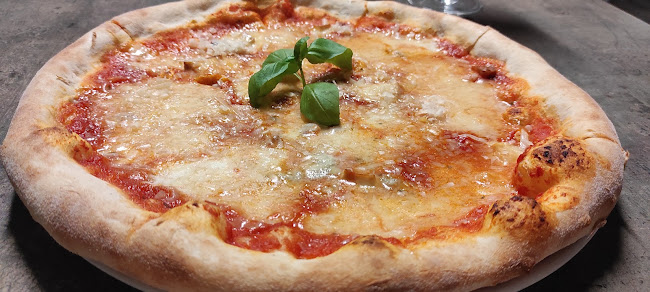 Pécs, Búza tér 2, 7626