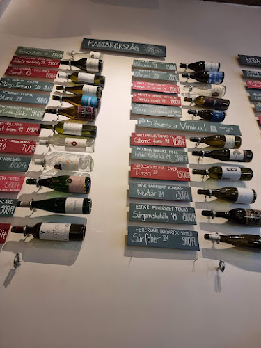 Vinikli - local drinks & stuff - Vendéglátás