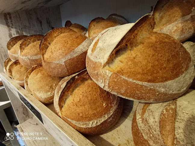 Petrus Péksége kovászos, kézmūves pékség - Vendéglátás