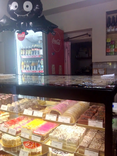 Flamingó cukrászda - Pétfürdő