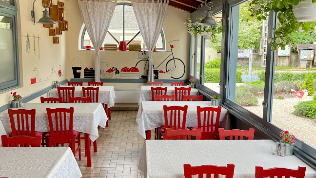 Comentarii opinii despre Zománc Bisztrócska