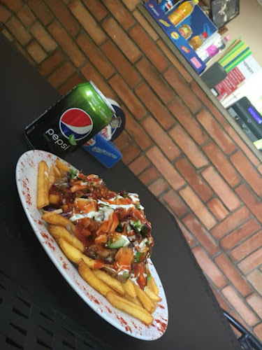 B Bisztró Kávézó és Gyorsétterem - Vendéglátás