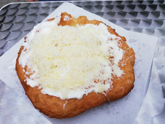 Opinii despre Dezső bácsi - Lángos Palacsinta Kávé Üdítő în Dunaharaszti - Vendéglátás