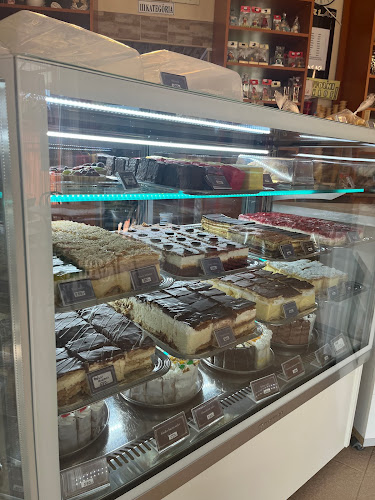 Opinii despre Kagyló Büfé, Söröző în Kisköre - Vendéglátás