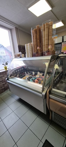 Pomáz, Szabadság tér 5/d, 2013