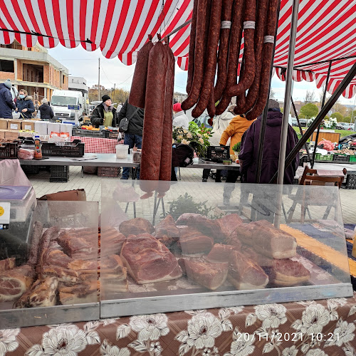 Tatai piac - Vendéglátás