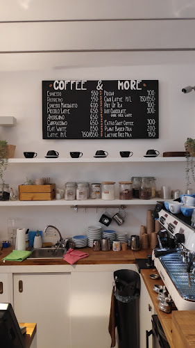 Opinii despre Trinity Cafe în Budapest - Vendéglátás