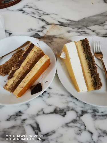 Opinii despre Talmácsi Cukrászat în Kunszentmárton - Vendéglátás