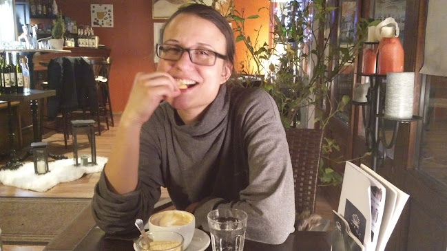 Opinii despre LOTUS cafe & wine lounge în Hévíz - Vendéglátás