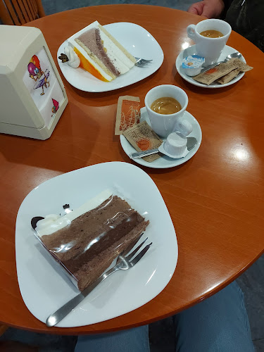 Comentarii opinii despre Aréna cukrászda