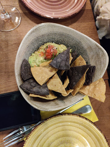 La Movida Bar & Restaurant - Vendéglátás