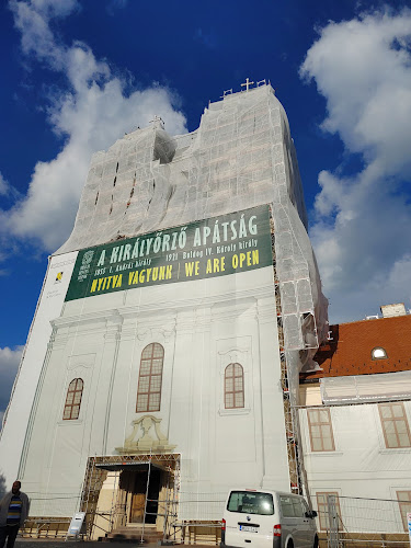 Comentarii opinii despre Apátsági Rege Cukrászda