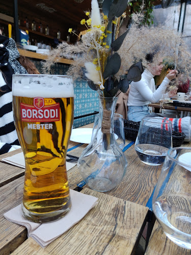 Comentarii opinii despre Mazel Tov