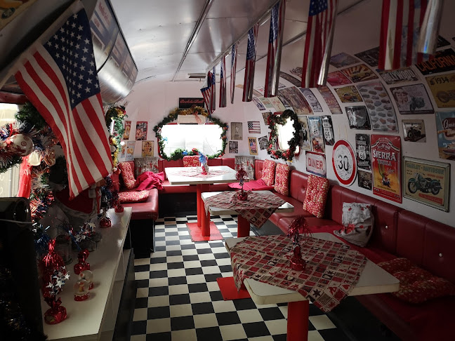 Opinii despre Cock & Bull Diner în Nyíregyháza - Vendéglátás