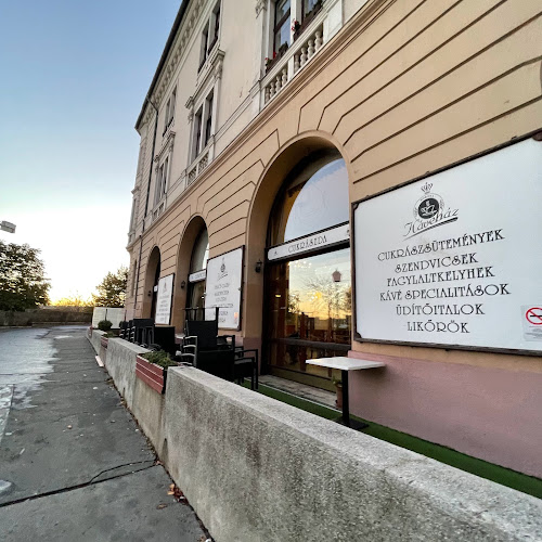 Korona Kávéház - Vendéglátás