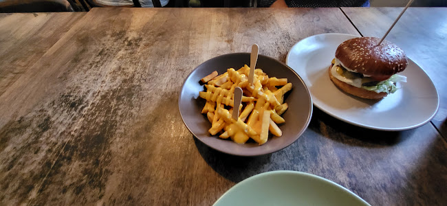 Comentarii opinii despre Chili's Burger