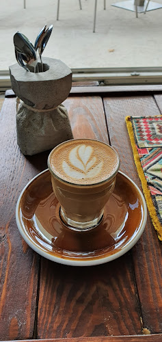 Comentarii opinii despre Helyben kávézó