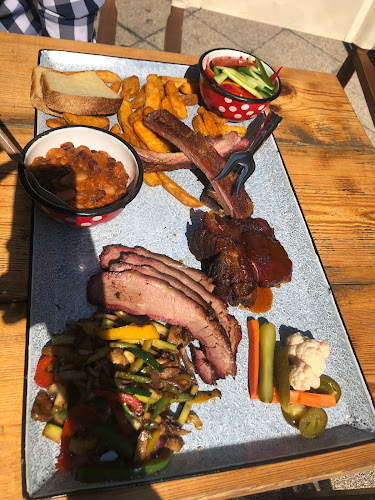 Comentarii opinii despre BBQ